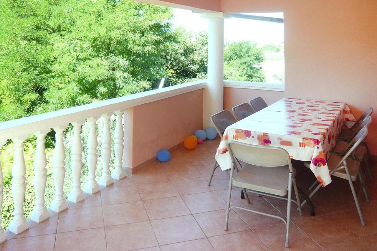 Apartments Ljilja In Privlaka, Near Sandy Beach Privlaka  Eksteriør bilde